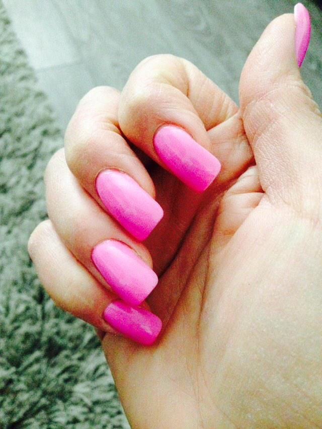 Nothing like a set of nails to cheer you up when ur feeling rubbish ☺️