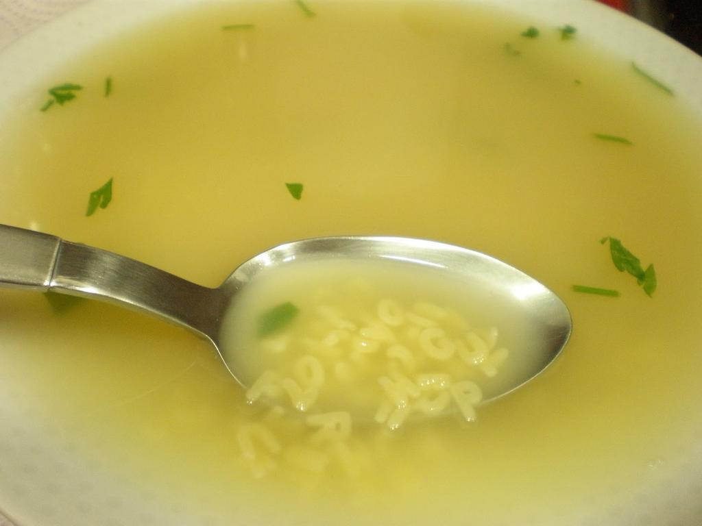 oriolvila_'s tweet photo. Cada cop tinc més clar q l'aliment q cal a  CAT depèn més de la qualitat del brou que de les sigles de la pasta. http://t.co/g9fwtdxFbR