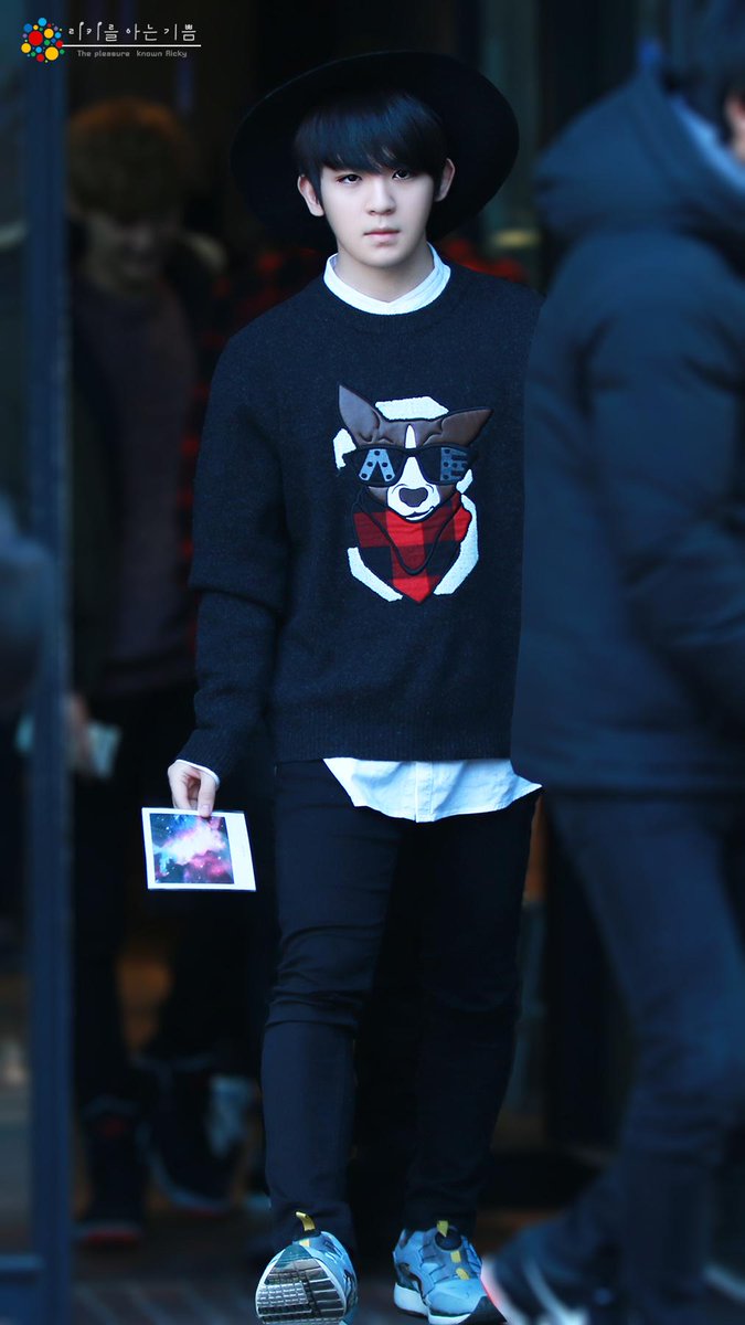 ricbbeum's tweet photo. 150126 Meet&amp;Greet 퇴근 #리키 @T_Ricky_T ' ㉦')♥
1.http://t.co/PQEEKBtDH2
2.http://t.co/V14nUU5GSq
3.http://t.co/groUK81GwW http://t.co/ByNnZBTghR
