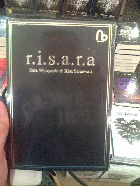andikakevin's tweet photo. Mba @Risa_Saraswati dan mba @SaraWijayanto aku beli buku nya loh,,hheheheh,,kayakny seru nihhh http://t.co/hzwYTSJvI4