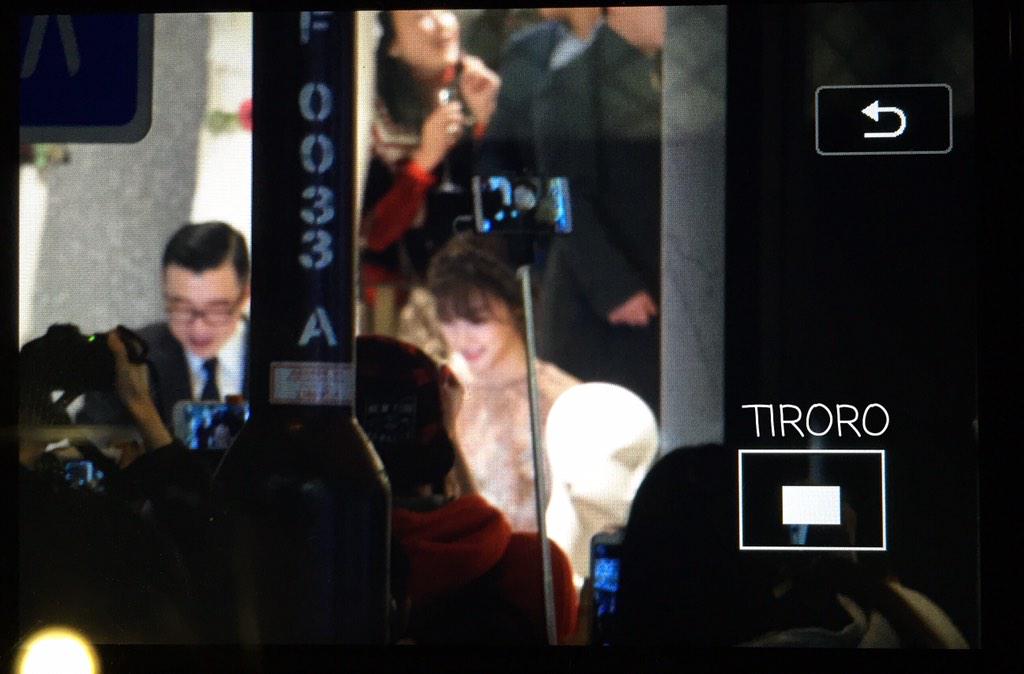 [PIC][04-02-2015]Tiffany khởi hành đi Hồng Kông để tham dự sự kện "Valentino Flagship Grand Opening" vào trưa nay - Page 2 B9FUK3KCEAAqDVO