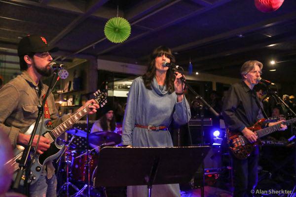 deadgirltoo's tweet image. Photos | @TerrapinXroads Groundhog Day House Party jambase.com/Articles/12394… @MidnightNorth @nickibluhm @jackie_greene