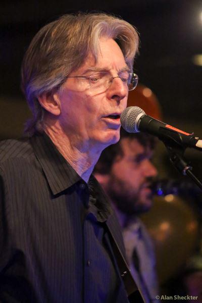 deadgirltoo's tweet image. Photos | @TerrapinXroads Groundhog Day House Party jambase.com/Articles/12394… @MidnightNorth @nickibluhm @jackie_greene