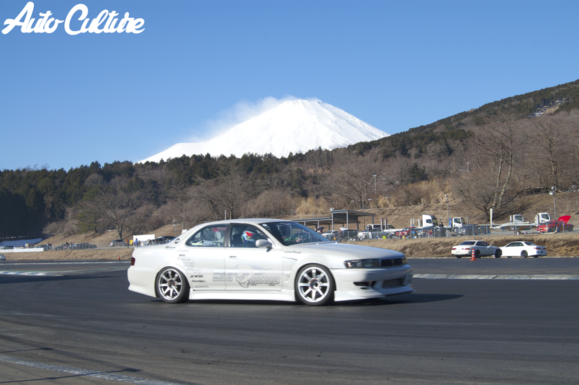 AutoCultureJ's tweet photo. @HIROTA_TOMOKAZU Personal car D1 driver Hirota-san! #Toyota #Cresta #JZX90 #drift #reverseentry #d1gp #autoculture http://t.co/3hSgEWeULd