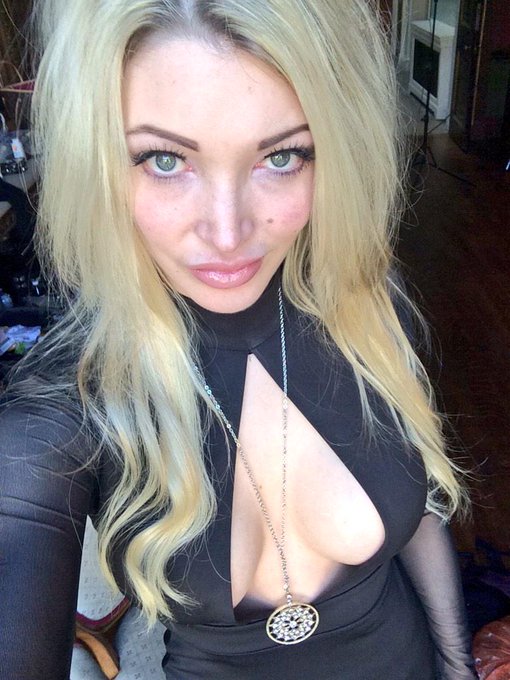 Ready to fuck 😜 http://t.co/hjhpQot9UO<a href="/tag/glasgow"class="tags"><span>#glasgow</span></a>