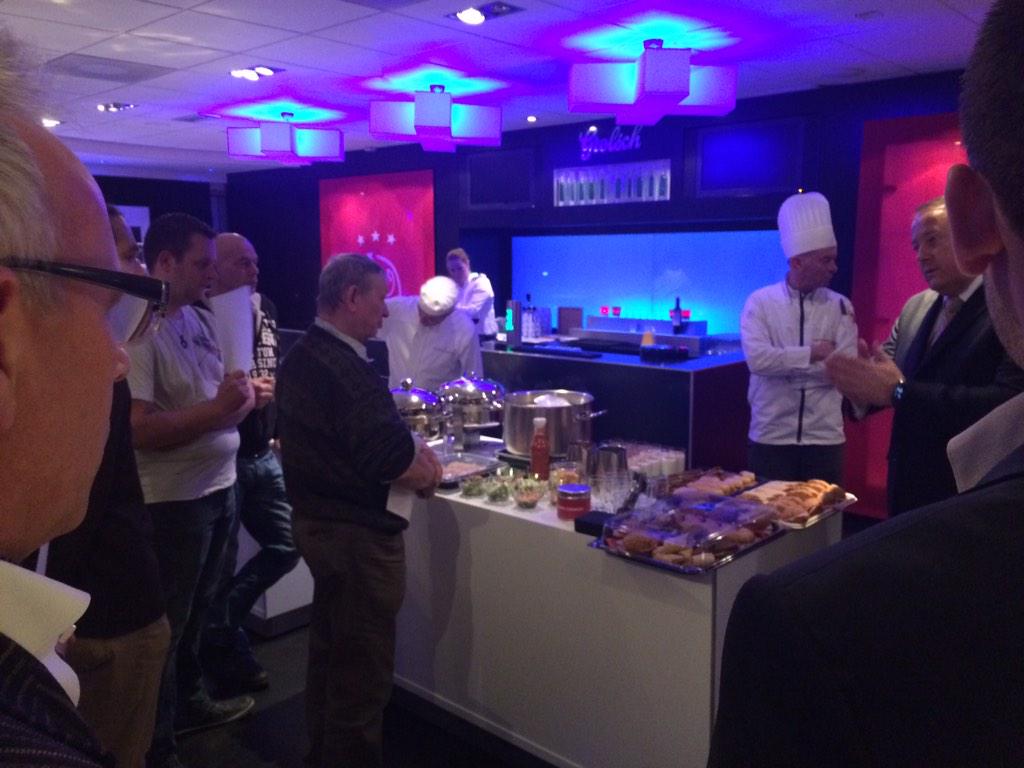 Proefeten voor hospitality arrangementen Sail 2015 met schippers, catering consortium &amp; collega's Sail Event Partners