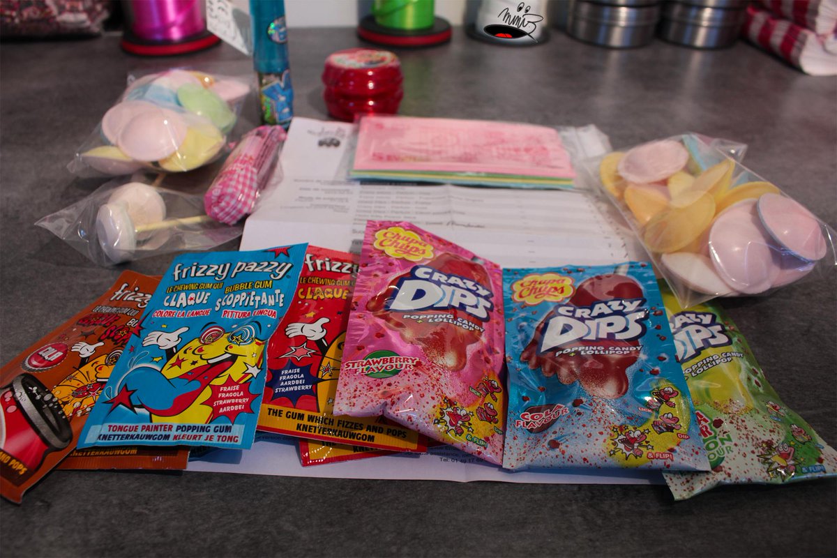 BonbonsMiniz's tweet photo. Que des #Classique chez Mini'z, soucoupes volantes, Frizzy Pazzy etc... RDV sur le http://t.co/mPvMRwG7ia #CandyLife http://t.co/Nl93nLmjaR