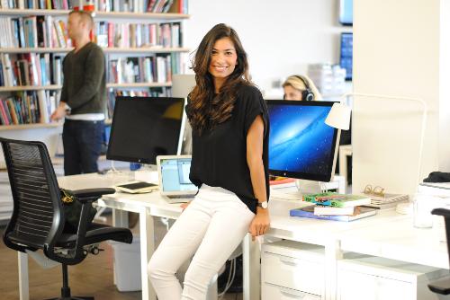 zkipster's tweet photo. #TechSetter @TaniaCavallo from @artsy uses #keynote @appstore for her presentations #apple
http://t.co/csqkqy8ED8 http://t.co/tqjcgEEZyY