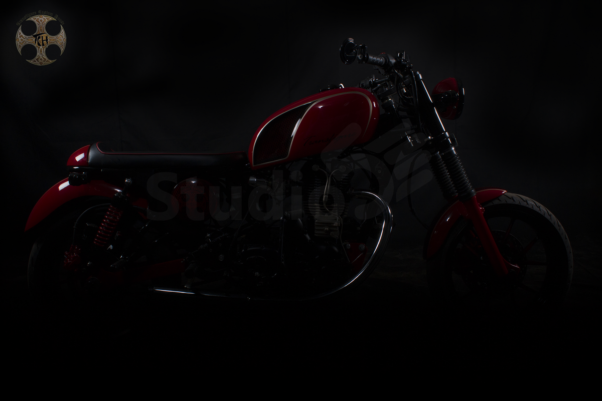 TransfigureCH's tweet photo. Catch the first glimpse of the DRONE, detailed images coming soon
#TCH #BikeBuildOff #IBW2015 #Drone #ModifiedBike http://t.co/bAv2LzoKXT