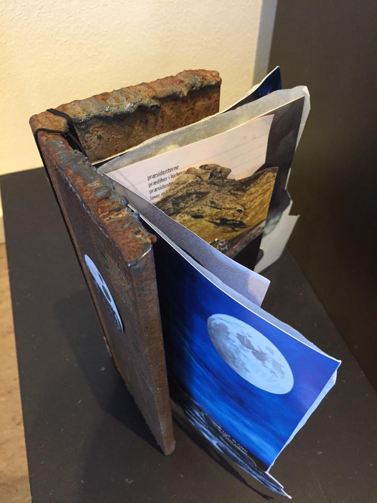 MartinCam's tweet photo. Books of the stone age #roskildebibliotek #natatlas http://t.co/VUAS5T3vGh