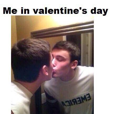 maritu95's tweet photo. "@HijaDeOrgasmo: Yo en san Valentín http://t.co/YNE5u2zjW2" @patridiaaz