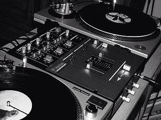 DJ_Temple1's tweet photo. #NowPlaying It's on@naughtybynature, If my hommies call@2pac, This is it@TeamCampLo #EpicJams http://t.co/79MssrKoWI http://t.co/c4J8EvtTbU