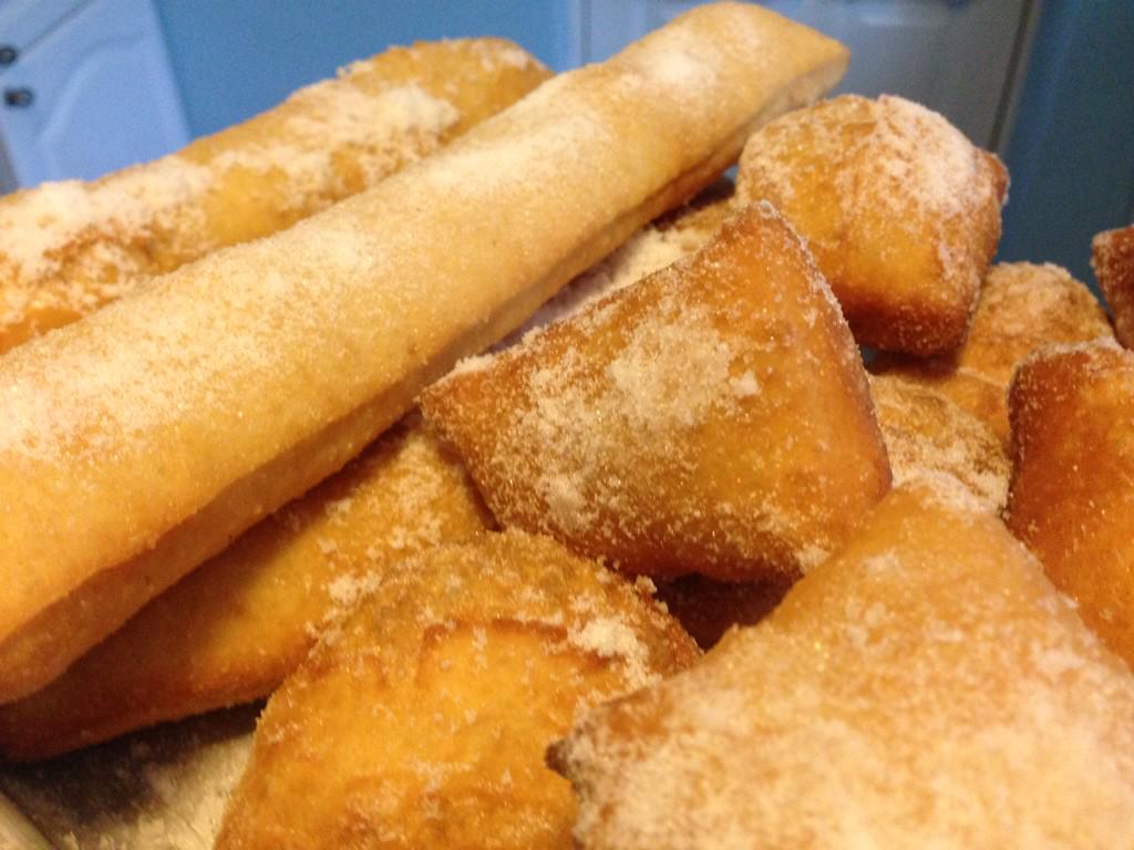 fieldelicious's tweet photo. We at field-elicious are working on a new recipe for the yum yum. Tossed in a vanilla sugar http://t.co/u9cvjG96xE