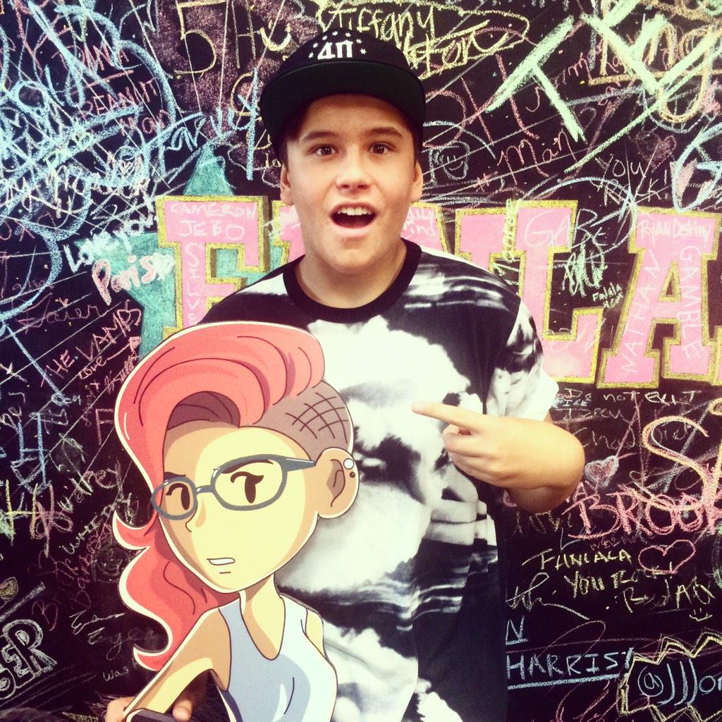 Fanlala's tweet photo. Come back anytime @JaiWaetford!! You have the best energy and I hope you can find another etch-a-sketch! 💕 http://t.co/d3AG0Nx5sz
