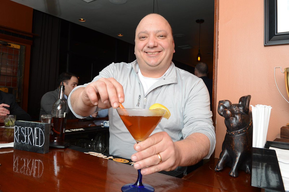 GustoBuffalo's tweet photo. Where can you warm up with (&amp; often boozy) hot drinks? Guide: @OsteriaBuffalo @TheLodgeBuffalo http://t.co/cuSGL00png http://t.co/VrrnBfUkU8