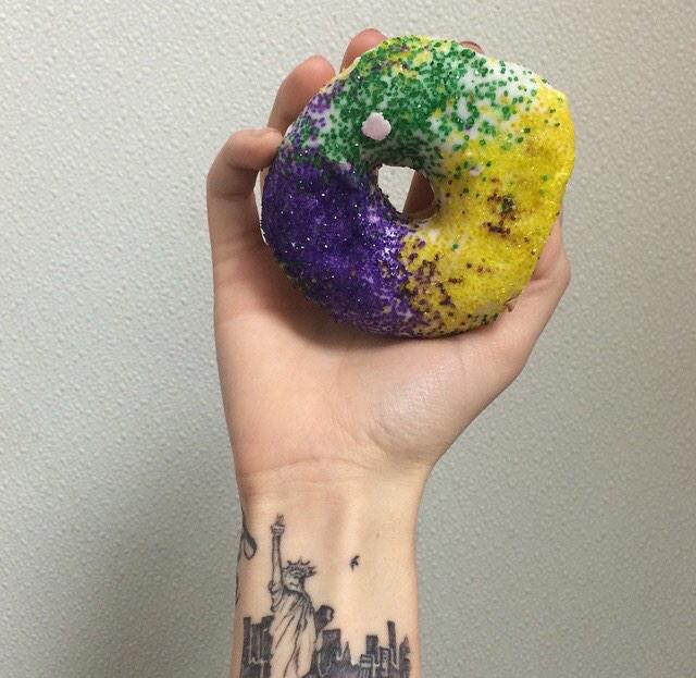 thatLAcommunity's tweet photo. Today's feature is brought to you by King Cake bc it's LA's favorite food group. Thanks Kimberly Johnson for sharing! http://t.co/FeB2qG85Cx