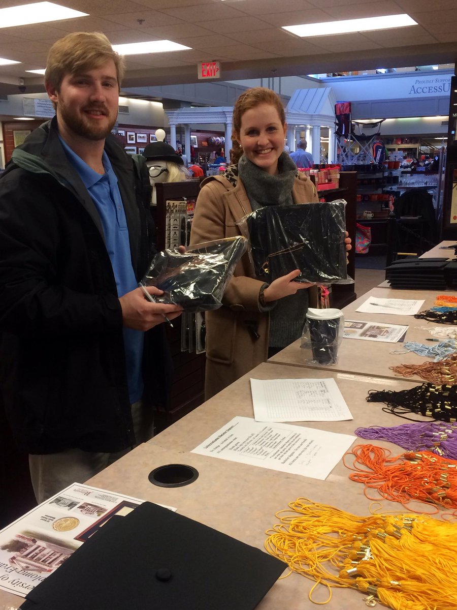 UVA_College's tweet photo. These fourth-year College students took advantage of Cap and Gown Week! @uva2015 http://t.co/hAMByy7nRl