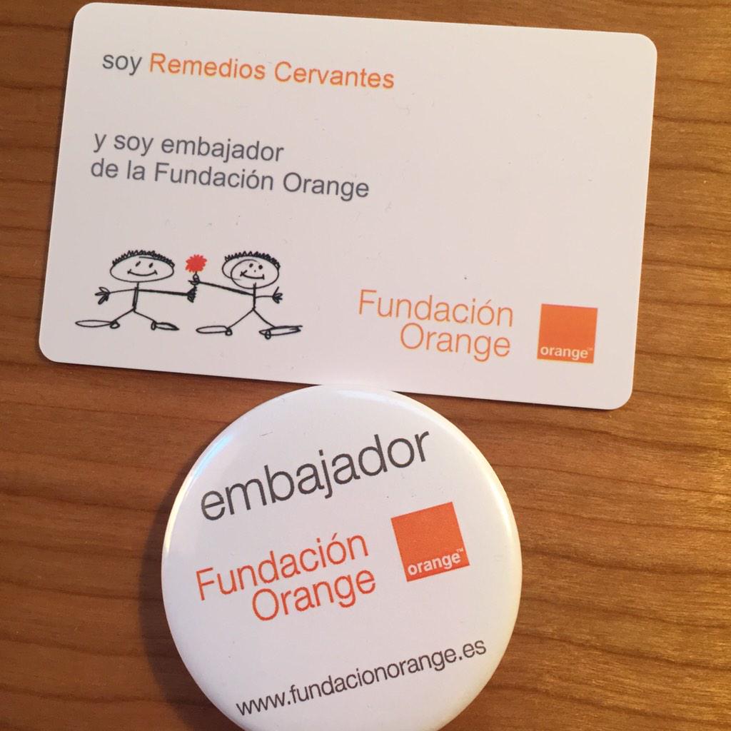 RemediosMalaga's tweet photo. Un honor pertenecer👉  @fundacionorange arrimando en hombro 🔝🔝 y el ❤️ 😉 @JUrgoiti http://t.co/mALVfPL5eW
