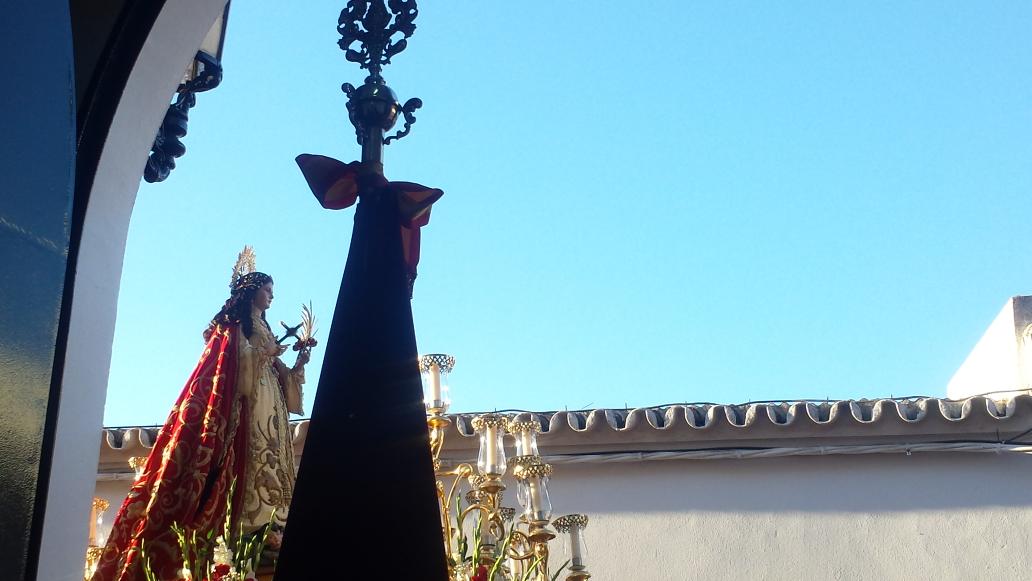 Nuestra Patrona Santa Águeda se acerca a las puertas de nuestra casa hermandad