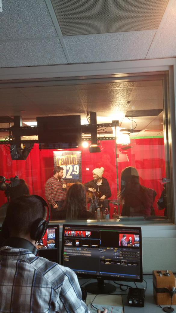 discjoker's tweet photo. .@JasonDRossi chatting with @chadwickstokes in #boch #studio929 @Radio929 http://t.co/CTP1ILpUZK