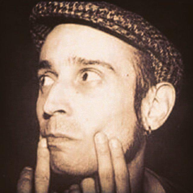 _Rockerillo_'s tweet photo. "Y vuelvo a ser un loco para sobrevivir a la locura de la vida." #FitoYFitipaldis [@fito_quotes_] http://t.co/YwVeMnAPfl