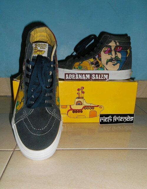 RICH_FOOTWEAR's tweet photo. #vansindonesia #istkicks #iKaskusAsk #iklanin #kicksolution http://t.co/zuFXjdcdUm