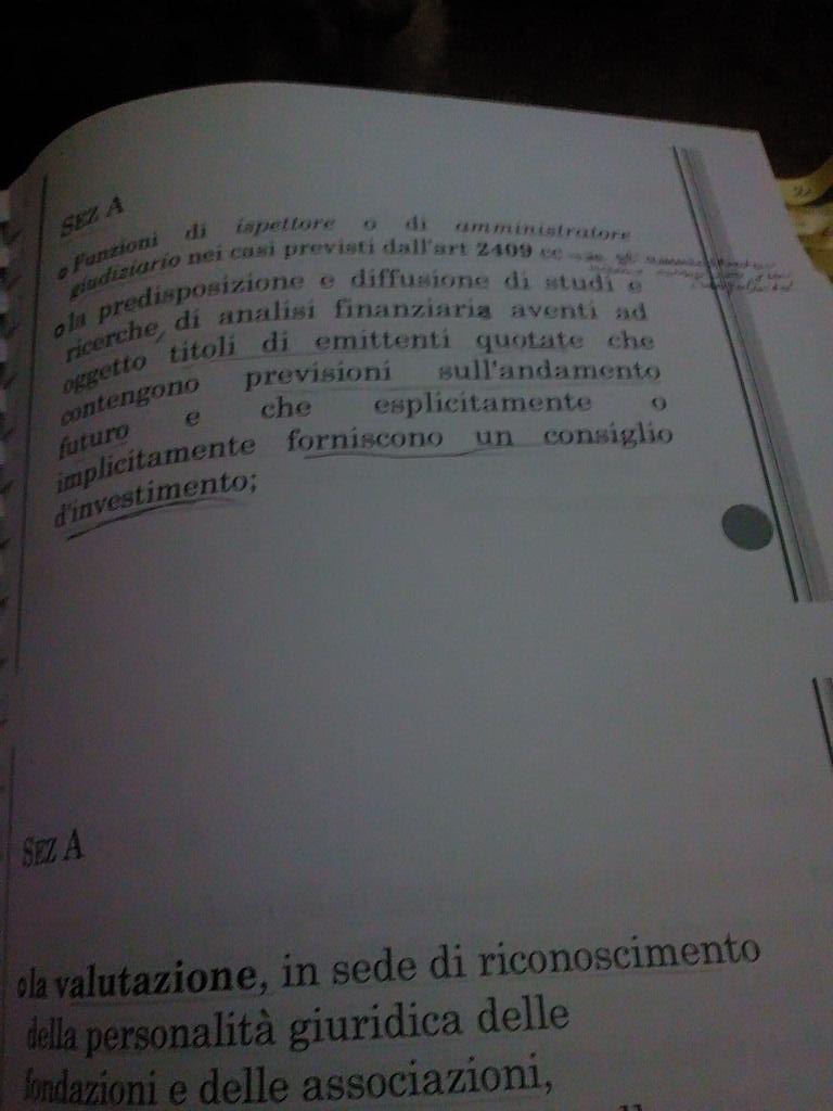 GingerZenzBanks's tweet photo. Study now, rehearsals then. I need 36h-days #busy http://t.co/3hlvKEiFKj