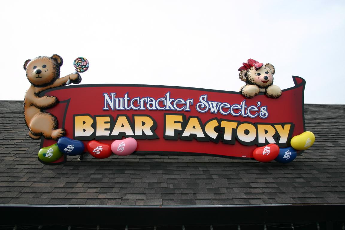 TeamSignco's tweet image. The Bear Factory, custom #signage by SIGNCO teamsignco.com/product/54/Cus…