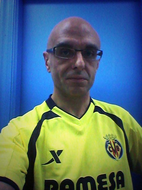 ChusRodriguezTV's tweet photo. Entrenar con escudo natal de mi abuela Carmem no tiene precio http://t.co/fVdUzX7CFS