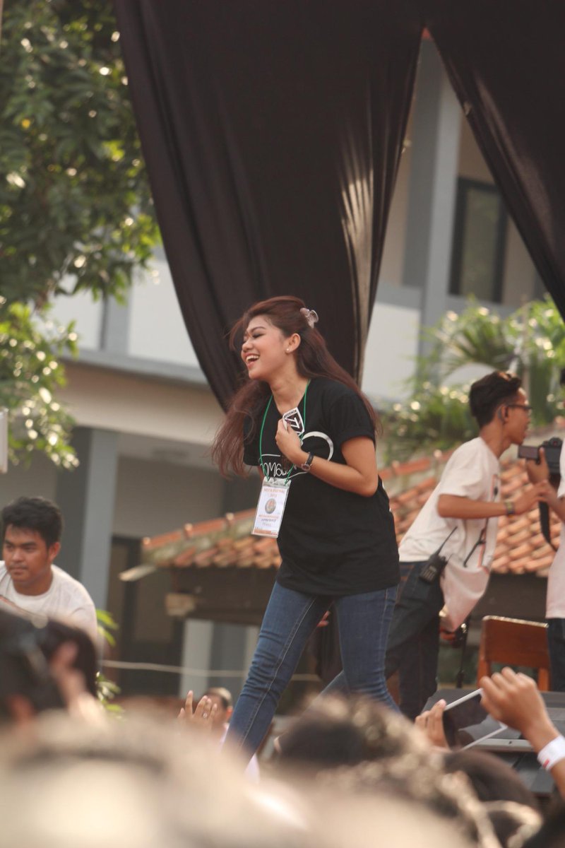 peweepew's tweet photo. Thanks❤️ RT @Nomadance: @peweepew 😜"@wjyerwin: nih min @NestaFestival yg bikin semangat pas DJ dari @Nomadance http://t.co/jYNYB7HouG"”