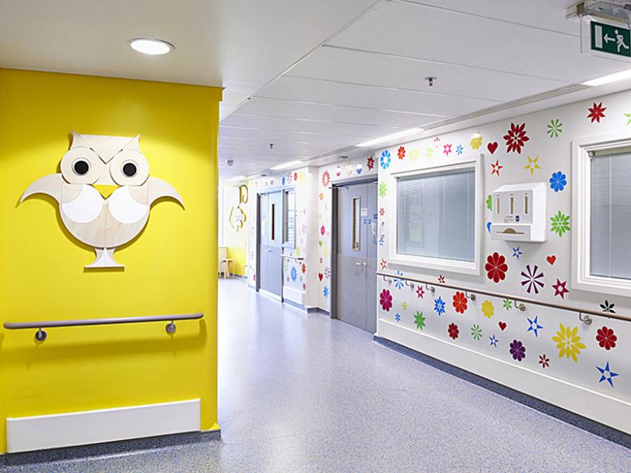 A3Noticias's tweet photo. Así han transformado 15 artistas el área infantil de un hospital de Londres [GALERÍA DE FOTOS] http://t.co/wa8aOlvohg http://t.co/AuX6bJ0jFw