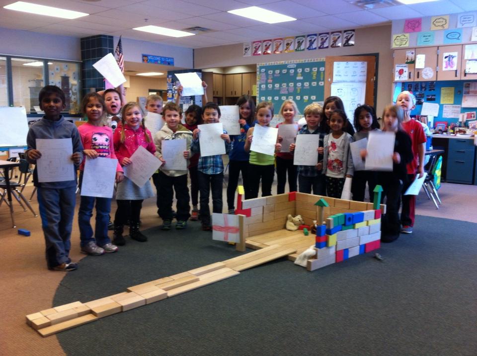 bcpavek's tweet photo. Red oak 2 kindergartners build a castle during Genius Time at HB!  #one91 http://t.co/oqvYBekdY7