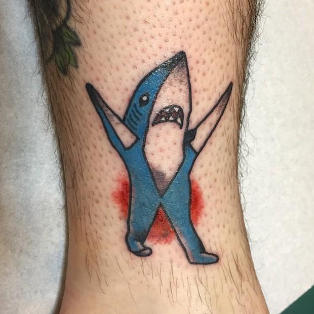 BANGwallace's tweet photo. This... http://t.co/Wgb7iXIusa #LeftShark http://t.co/tSwfLuokhn