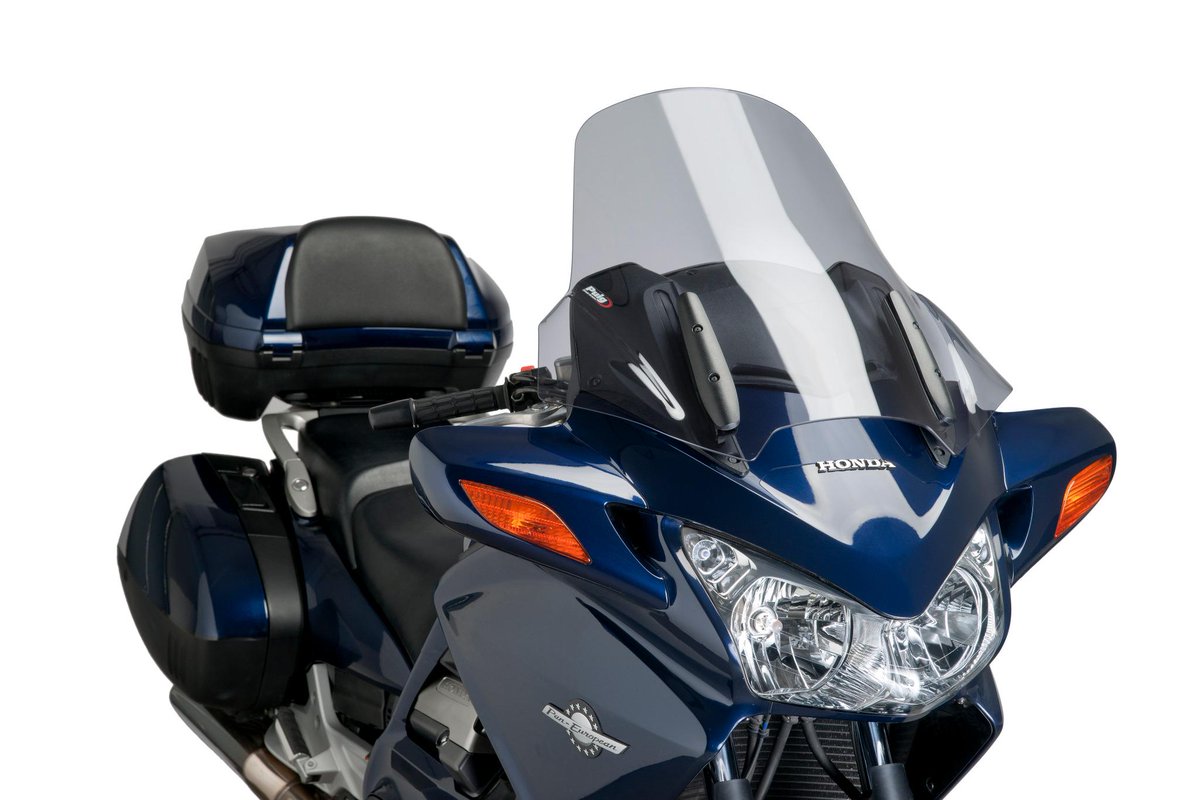 MotoplasticPuig's tweet photo. Cúpula Touring para HONDA ST1300 PAN EUROPEAN (REF.5995)... Ya disponible! #PuigHITechParts #Honda #Touringscreen http://t.co/q86gvRNY3F