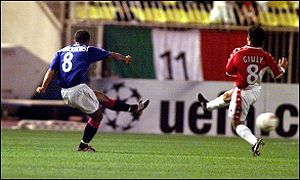 Happy 40th birthday to Giovanni Van Bronckhorst 