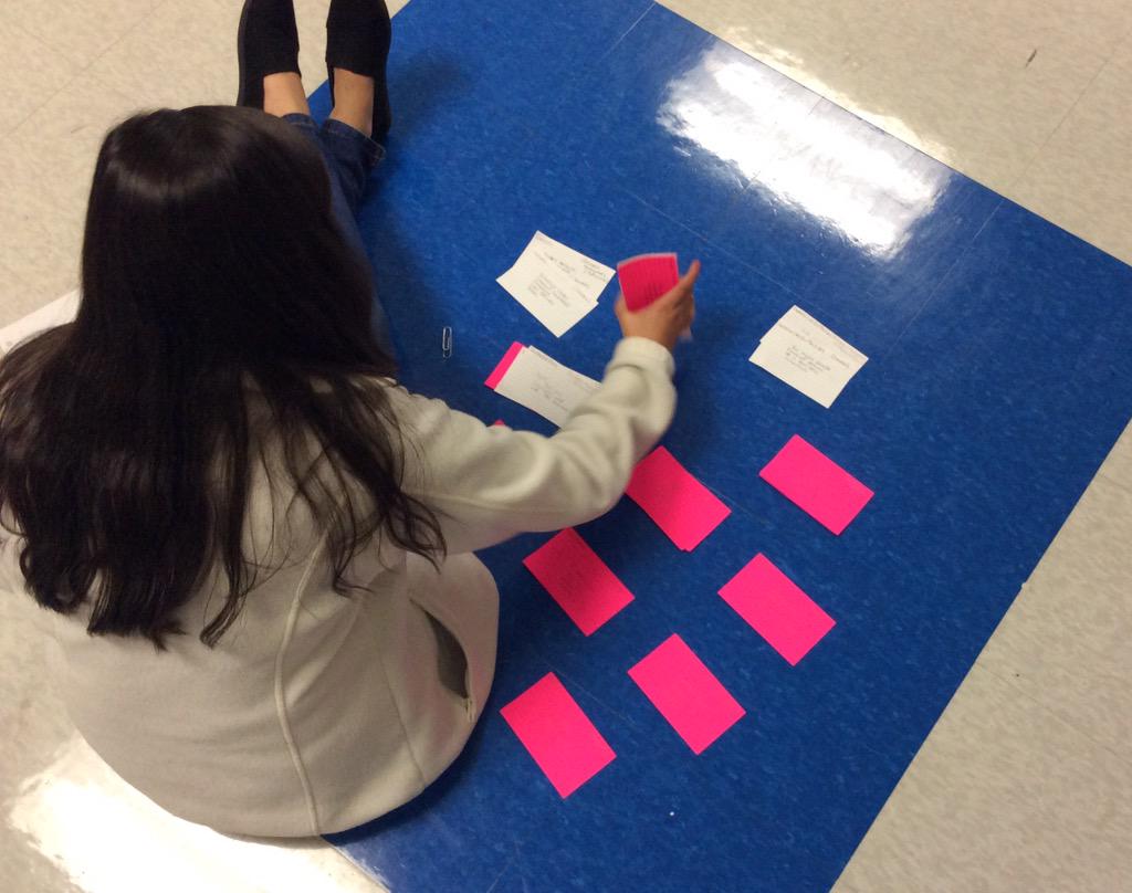 JeanNimmer's tweet photo. @PVMSPatriot  Oh, the joys of organizing note cards for research papers. http://t.co/Utp1PfXNtK