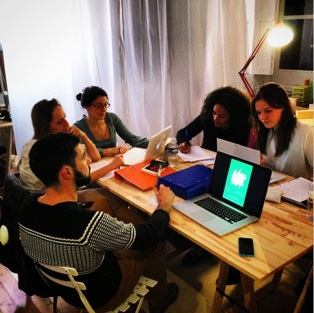 PrintempsArchi's tweet photo. Le Printemps arrive, l'équipe travaille! #printemps #architecture #PrintempsArchi @audencia @maisonarchiPDL #Plan5 http://t.co/N47cCQC64y