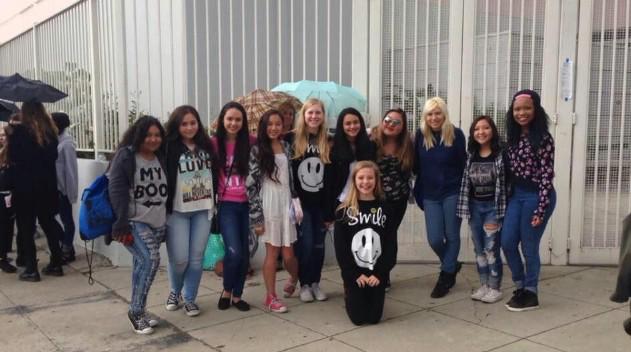 ausllydawmoon's tweet photo. THROWBACK THURSDAY #LINESQUAD ❤️❤️❤️ http://t.co/gcjscj0BXS