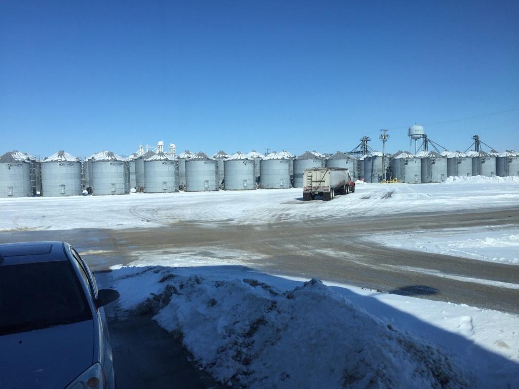 Dave_Dinger's tweet photo. Still hauling popcorn! #weaverpopcorn http://t.co/3bQfqY4g8Q