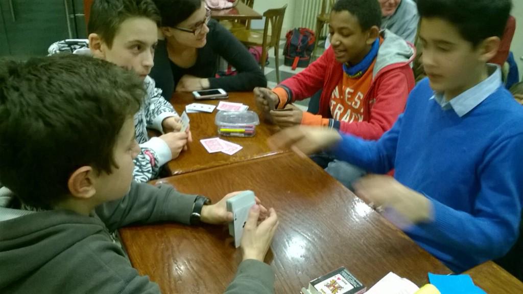 Divertaeduca's tweet photo. Avui al punt jove de #matadepera he apres a fer trucs de màgia! @RamonSoldevila @SergiAtmetlla  @JessicaCriado http://t.co/swEaOy9Ylp