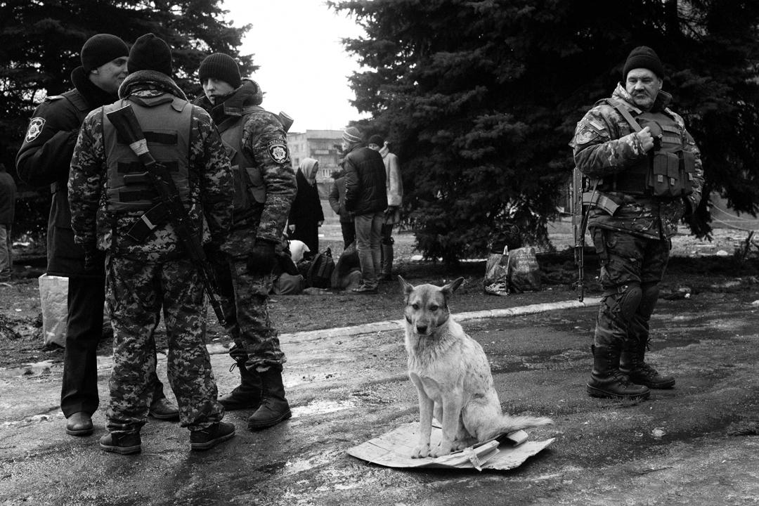 McDonnellRoss's tweet photo. Video from embattled #Debaltseve today: http://t.co/z3dzC0Gfur #ukraine #donetsk #Debaltseve #notesfromthefront http://t.co/WWv7TW687a