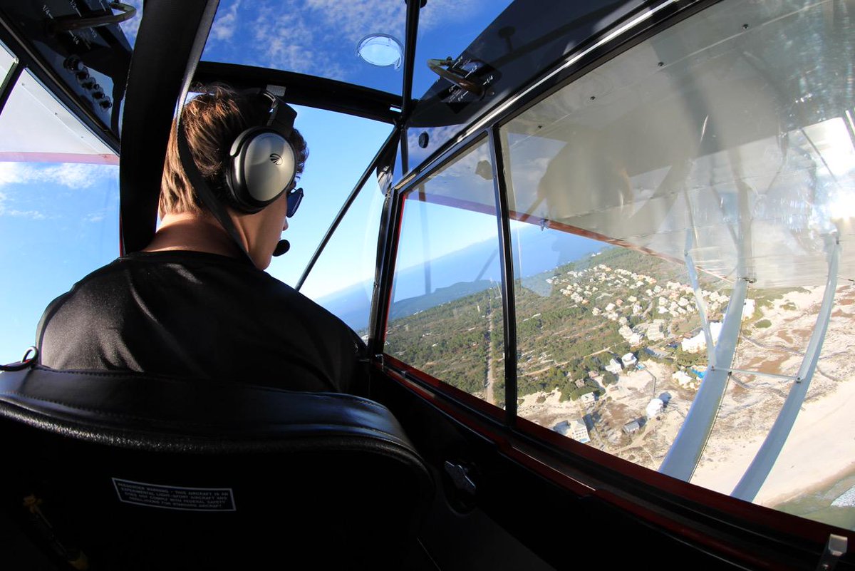 capnaux's tweet photo. FFF BEGINS! http://t.co/W5ntXpn2nm @smrtflighttrain @iflyblog @JR_justJR @FlynKangaroo @tomkorocz @GolfCharlie232 http://t.co/lPXJ5utdcj