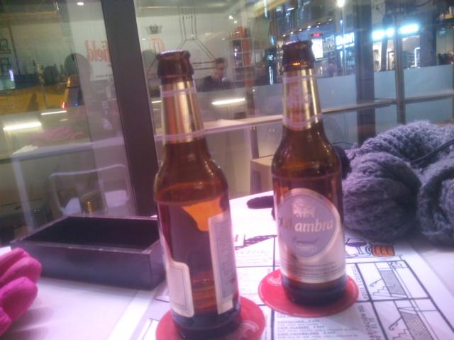 noecico's tweet photo. De cerveceo con @IrisGL_  en andorra!! Asi si se vive bien ;) http://t.co/oVn7dicskT