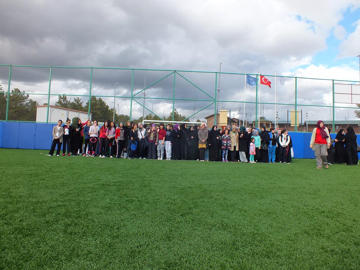 Tenzile Erdoğan Sevgi Evi  Kız Öğrencilerimiz ile Gençlik ve Spor Bak. Kırşehir Kaman Kampındayız