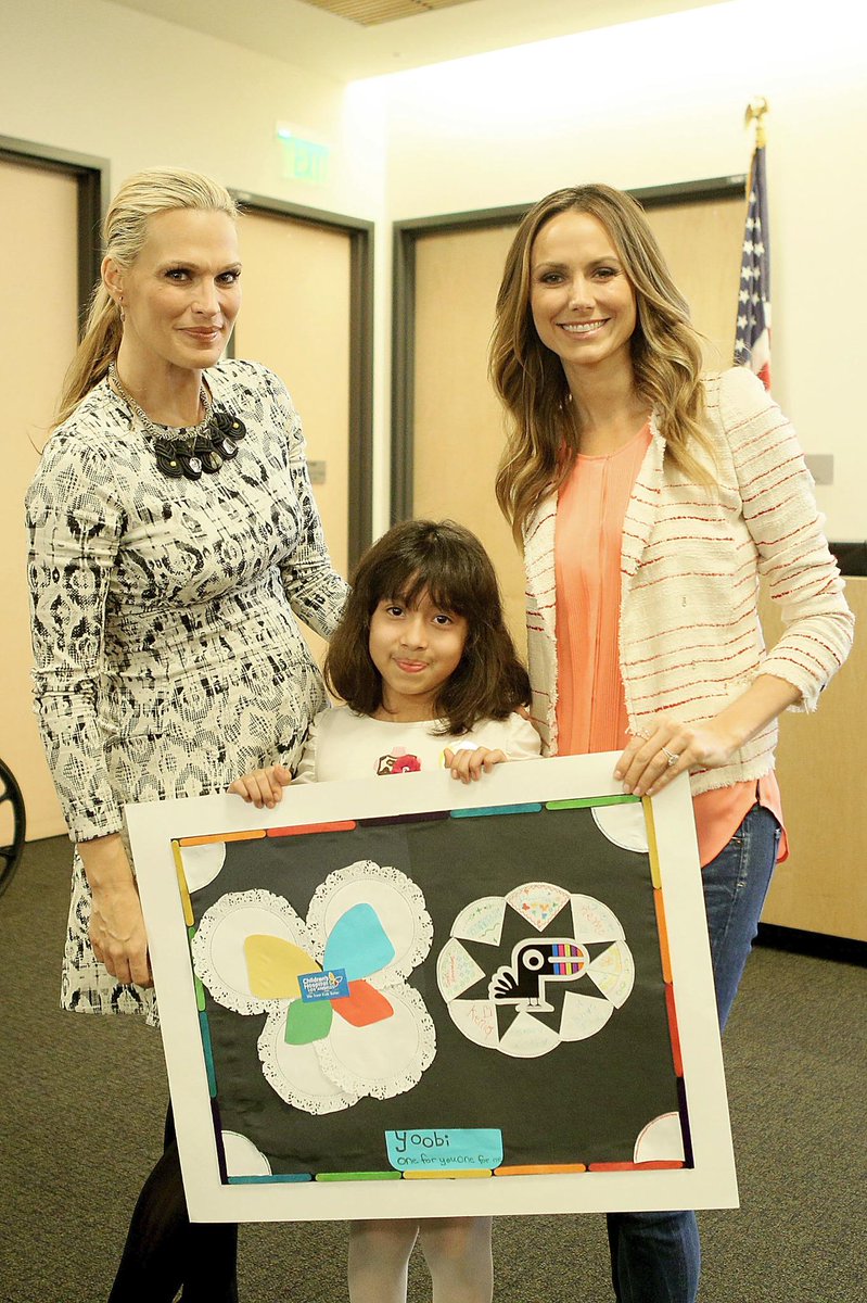 LAsBEST's tweet image. #ShoutOut to @Yoobigives for giving kids at @ChildrensLA a #funfilledday of learning w/ @StacyKeibler &amp;amp; @MollyBSims!