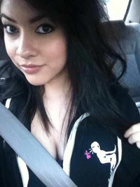 lalovelypsycho's tweet image. Rockin my @HEELZiggler hoodie all day, err day!!
