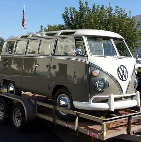 Volkswagen4ever's tweet photo. #camper #bus #classic #dubs #aircooled #vw #volkswagen #splitty #mousegrey #not50shades #concours #beaut ยฉjerfab http://t.co/VW9iM0mxHL