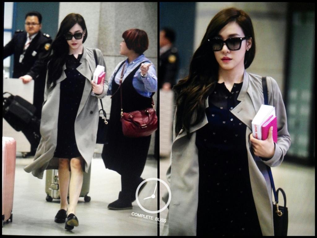 [PIC][06-02-2015]Tiffany và SooYoung trở về Hàn Quốc vào sáng sớm nay B9HFElwCUAAtaC4