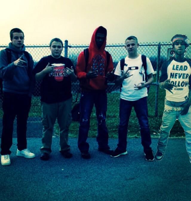 nickbuck30's tweet photo. 👌🔥 @justinbuff42 @swaggtoni @nikmfaresta @ChiefKeef #tbt #god1st #fam2nd http://t.co/8tZcbqrJMK