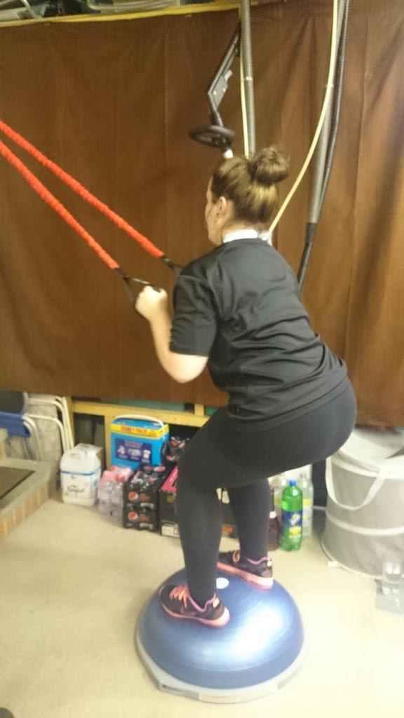 LiftSarah1's tweet photo. JEN GETTING SERIOUS #modelclient #fatloss #beastmode #wedontneednogym http://t.co/fsPhENfnAS